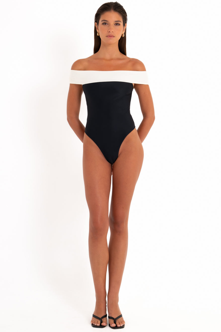 Valencia One Piece