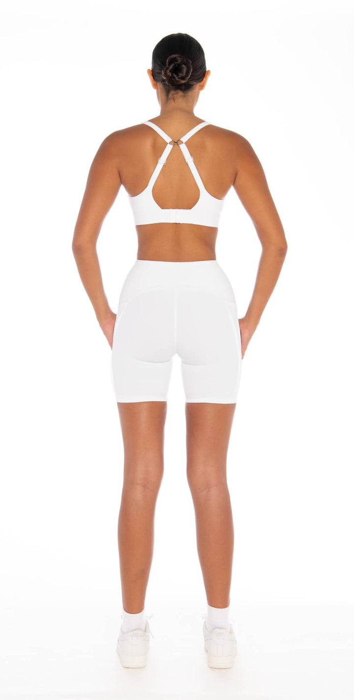 AW/24-025 contour back panel short pant